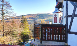 Balkon mit Blick ins Isergebirge